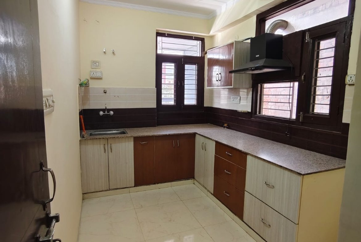 Premium 2 BHK Flat for Rent