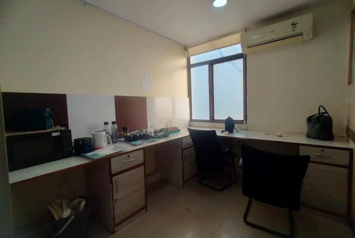 Spacious and Well-Maintained Furnished Office for Rent
