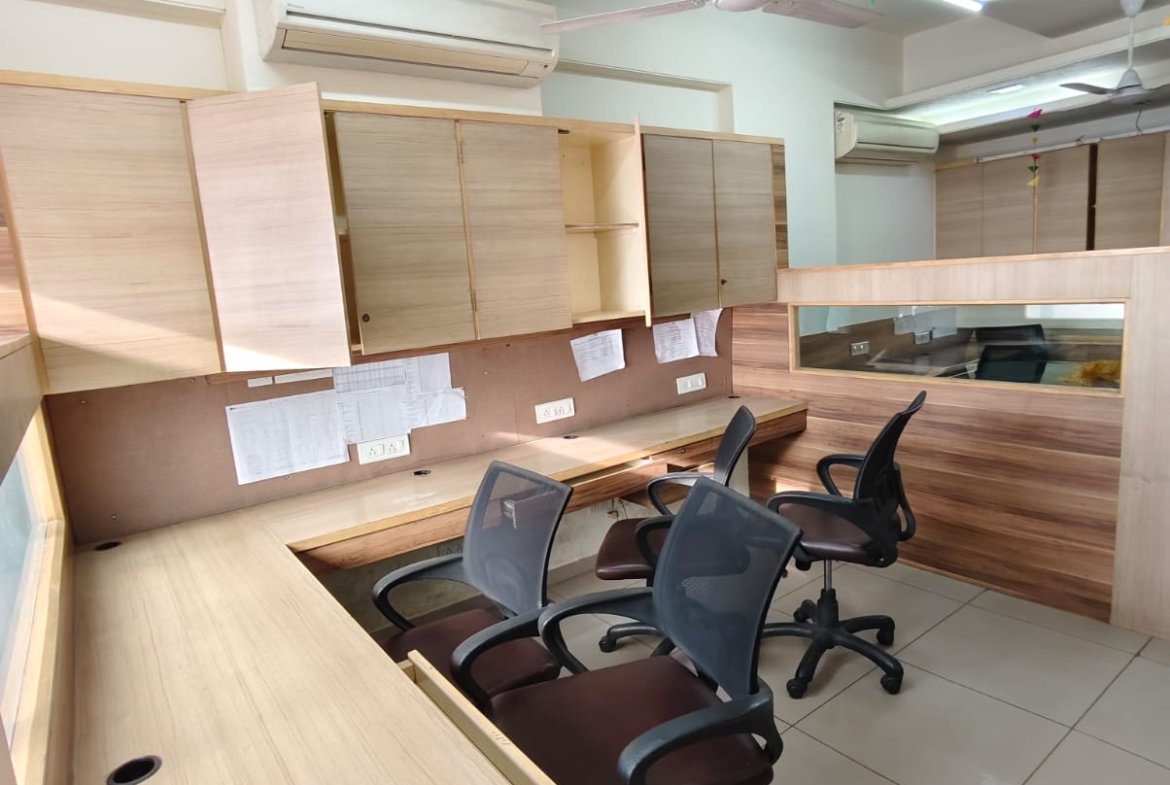 Luxury Furnished Office for Rent