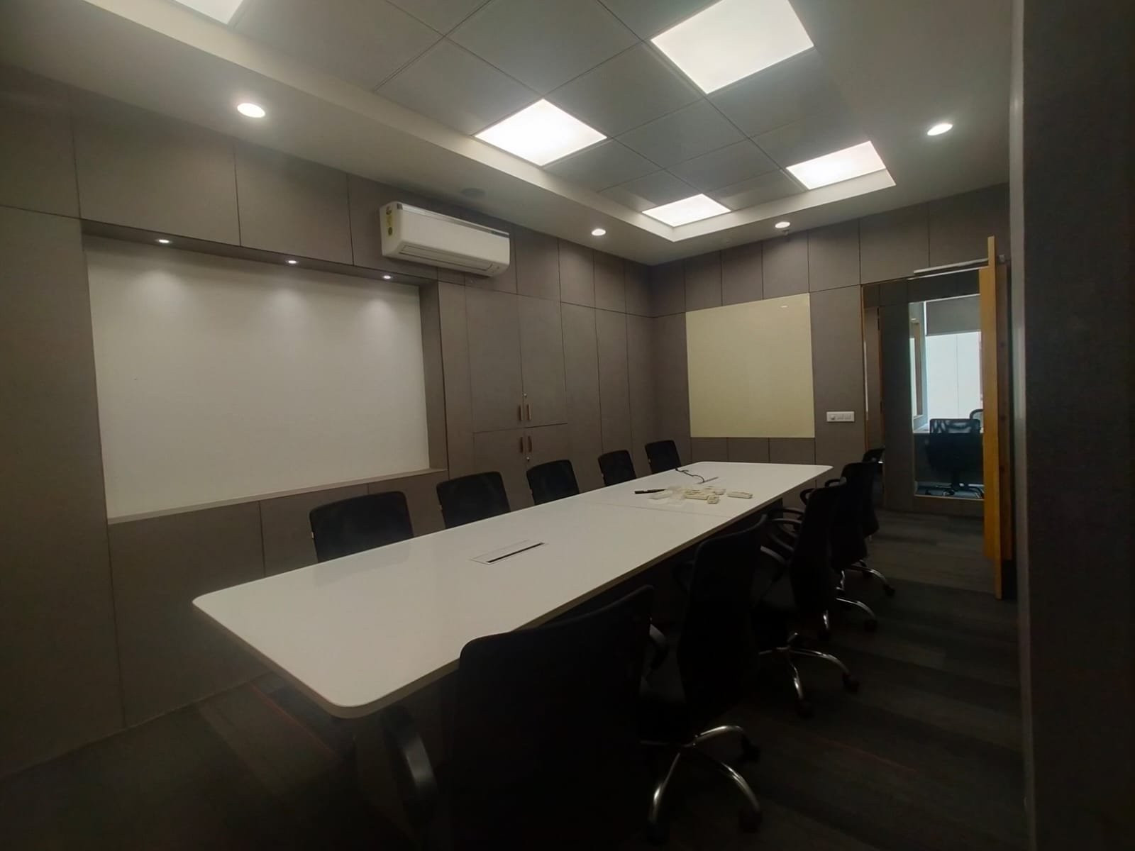 WhatsApp Image 2026-05-22 at 12.38.28 PM (1) – Copy – Copy Premium Furnished Office for Rent