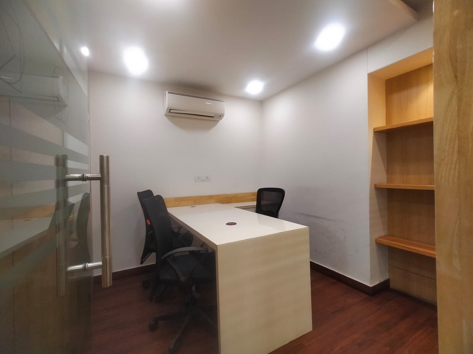 WhatsApp Image 2026-06-11 at 11.02.10 AM (1) Furnished Office Available for Rent