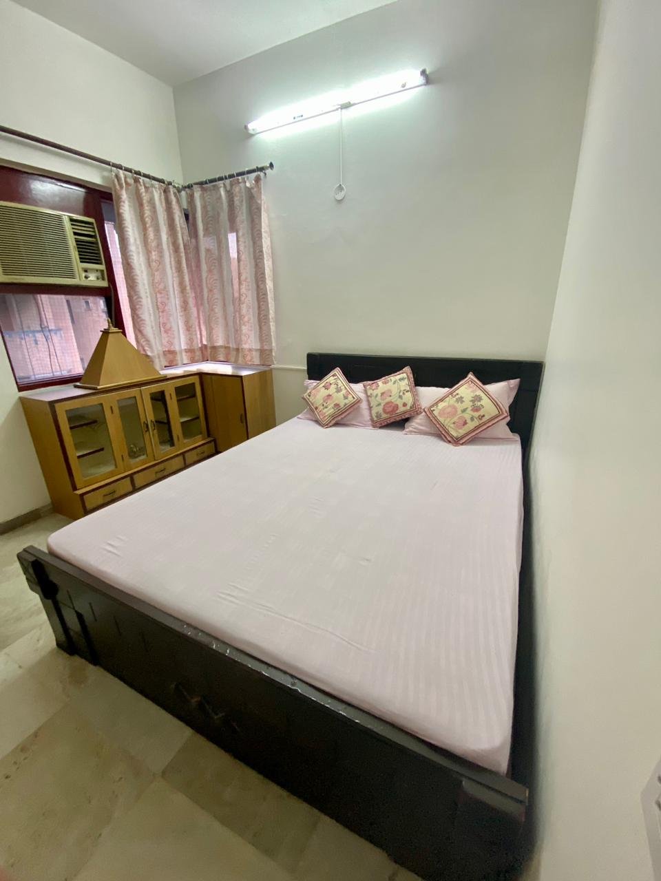 Spacious 3 BHK Furnished Flat for Rent