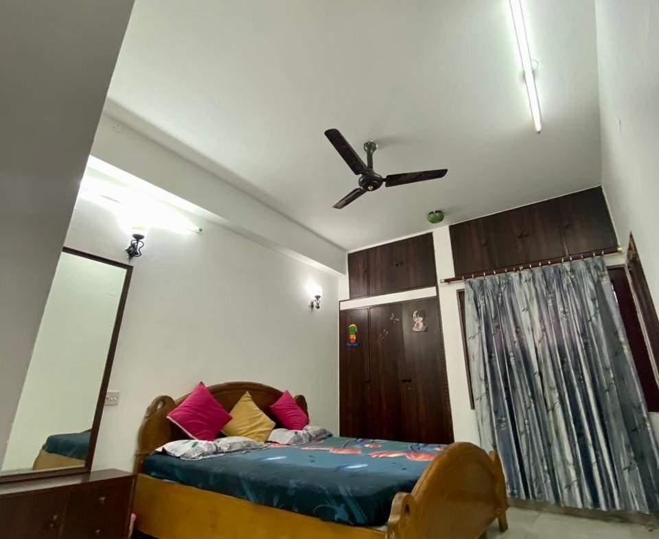 Spacious 3 BHK Furnished Flat for Rent
