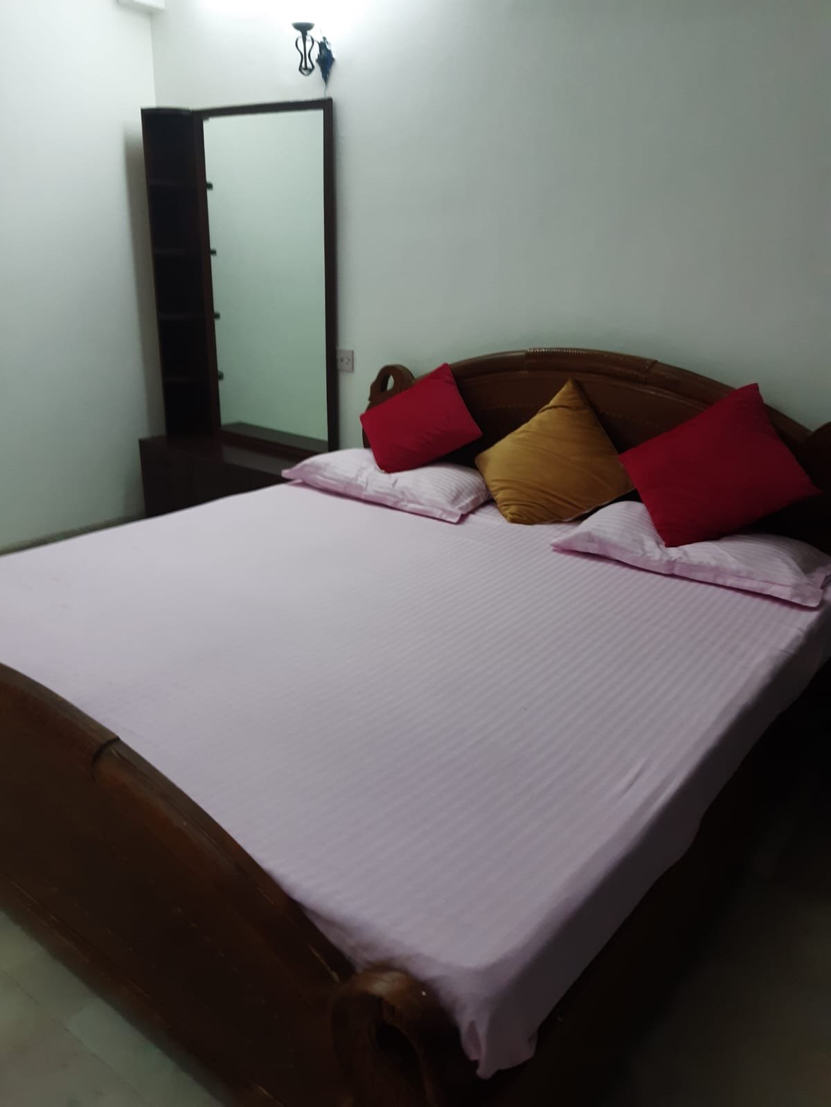 Spacious 3 BHK Furnished Flat for Rent