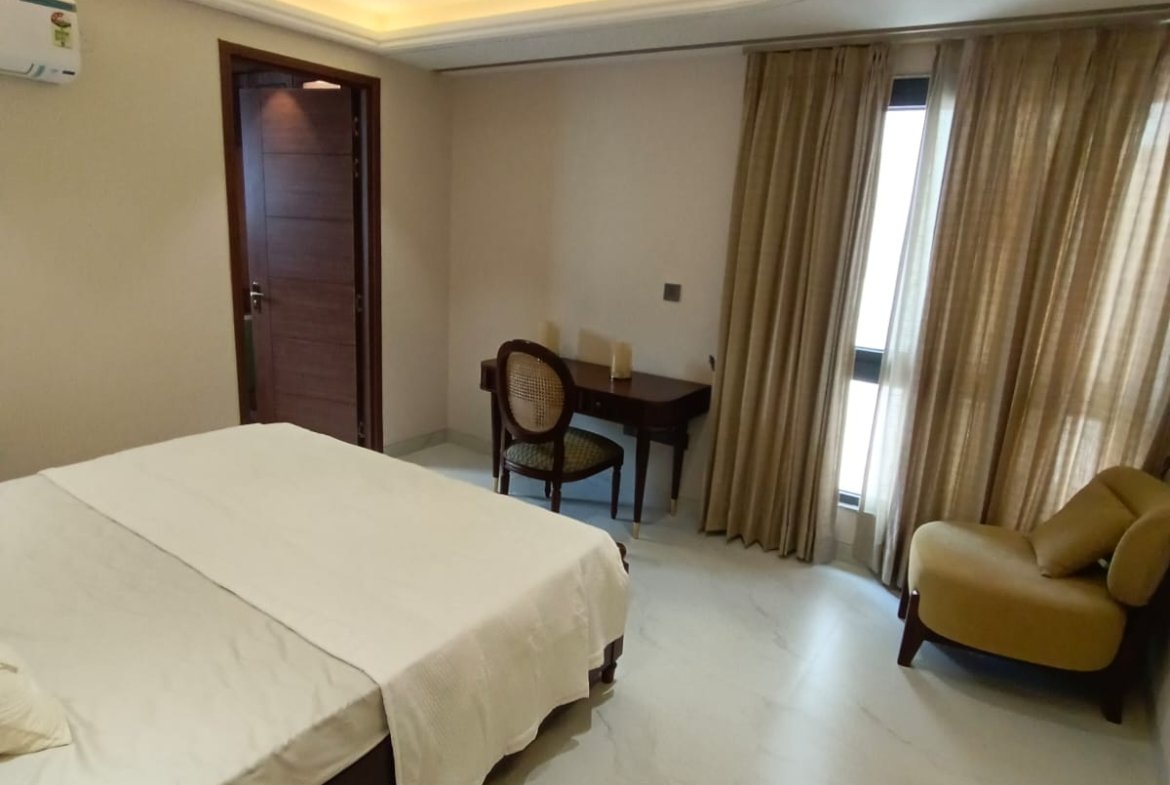 Luxury 3BHK Furnished Flat for Sale