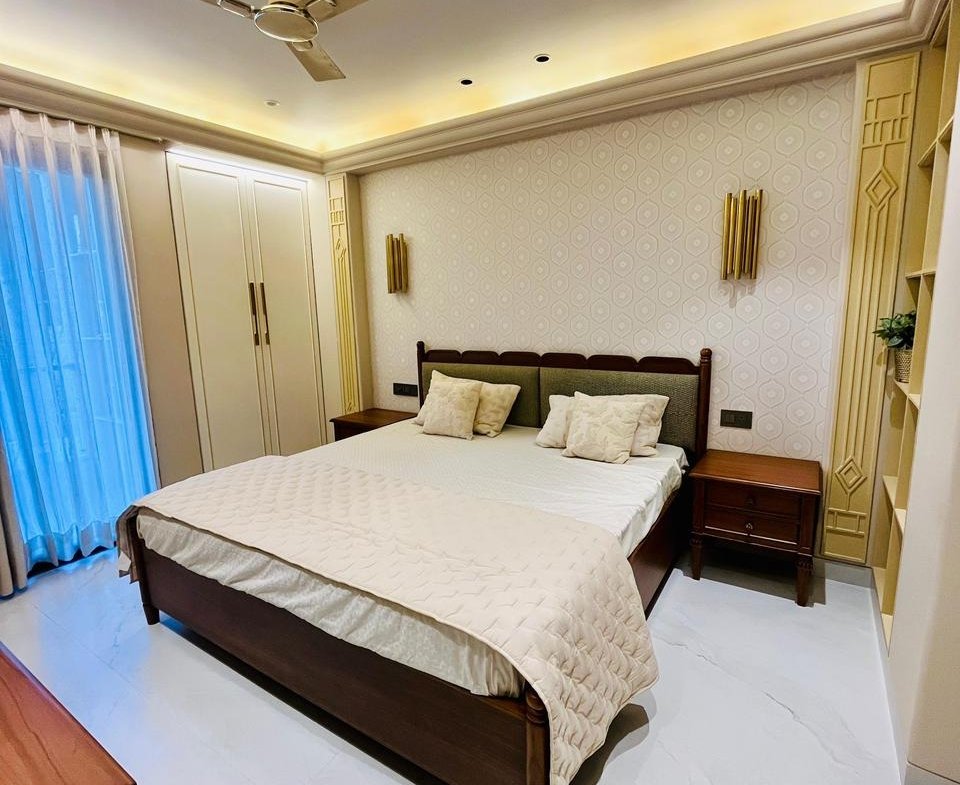 Luxury 3BHK Furnished Flat for Sale