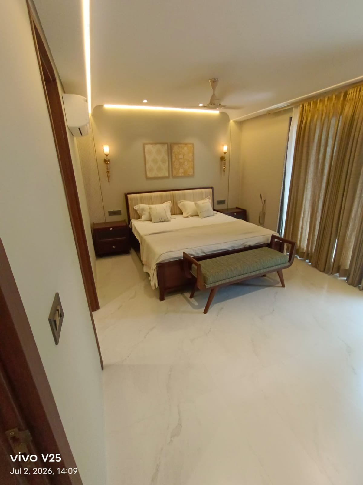 Luxury 3BHK Furnished Flat for Sale