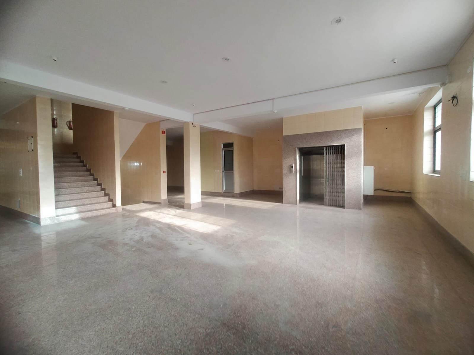 Spacious Warehouse for Rent