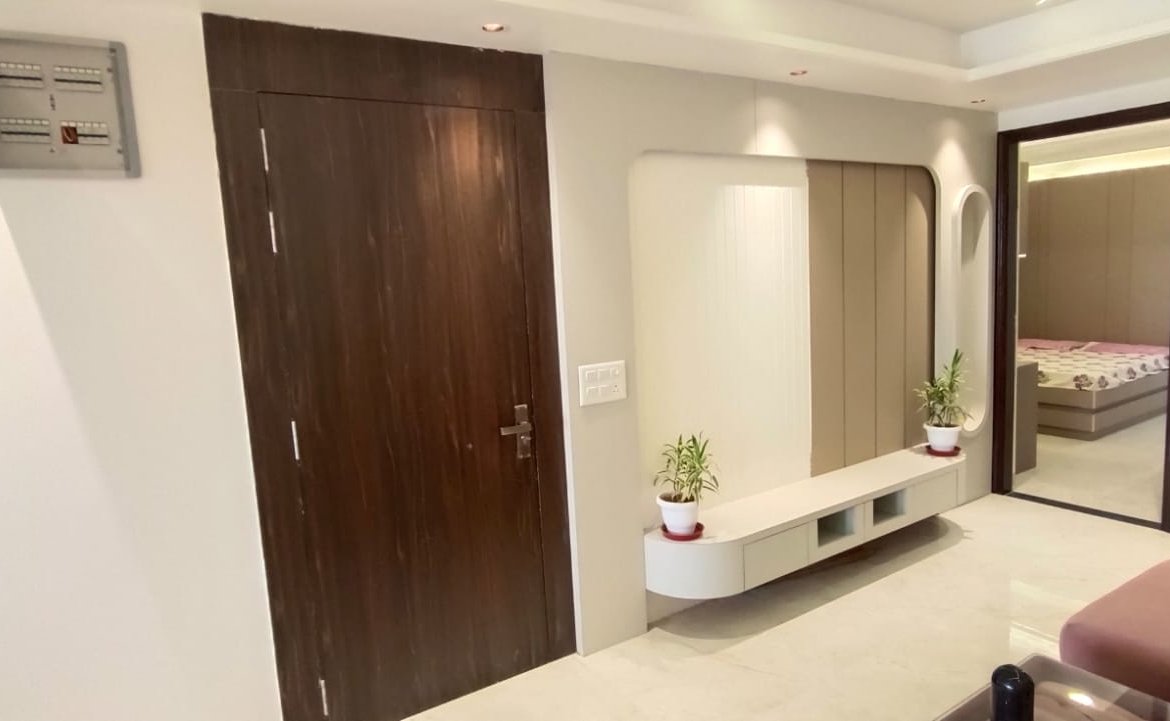 Luxury 4BHK Furnished Flat for Sale