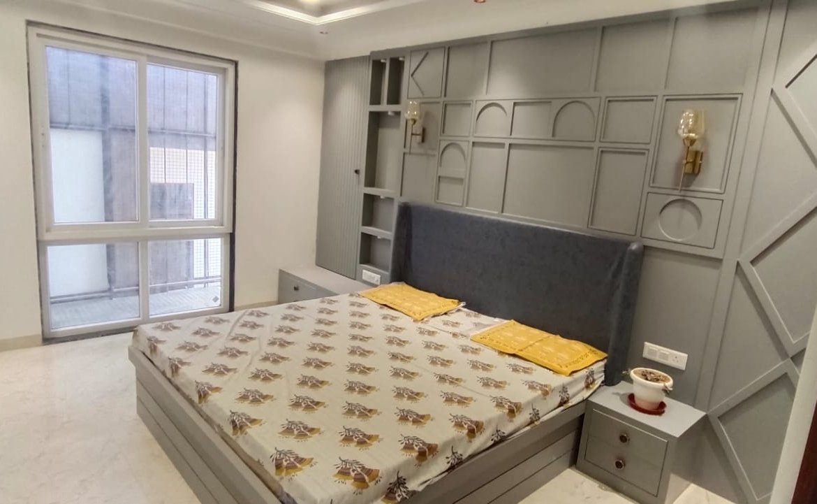 Luxury 4BHK Furnished Flat for Sale