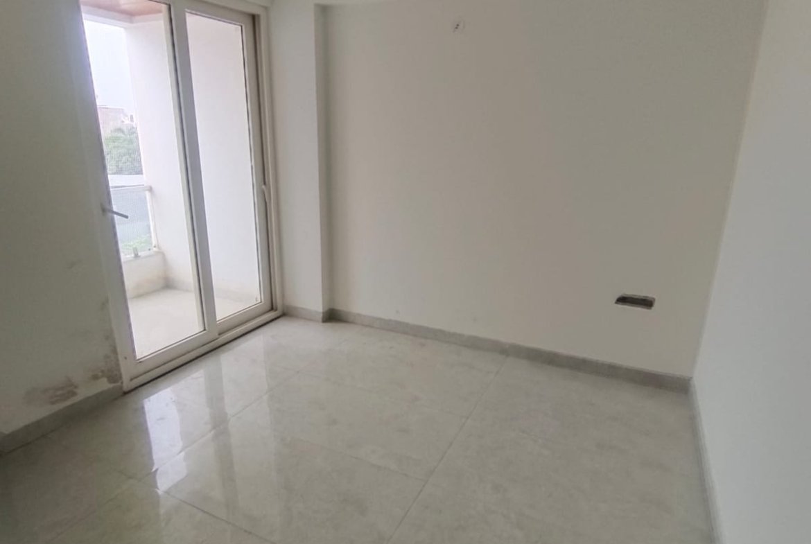 Premium 4 BHK Flat for Rent