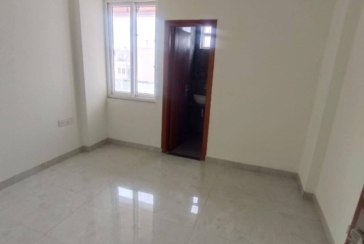 Premium 4 BHK Flat for Rent
