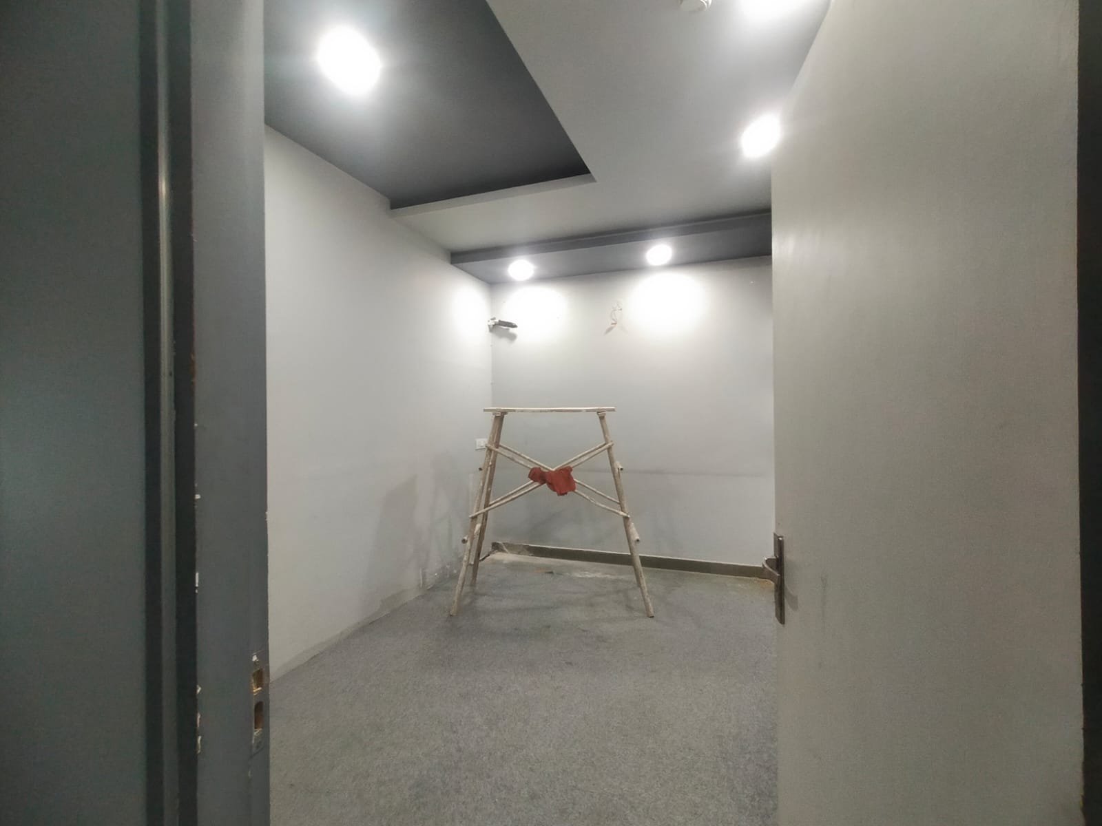 Showroom Space for Rent in Gopalpurabypass