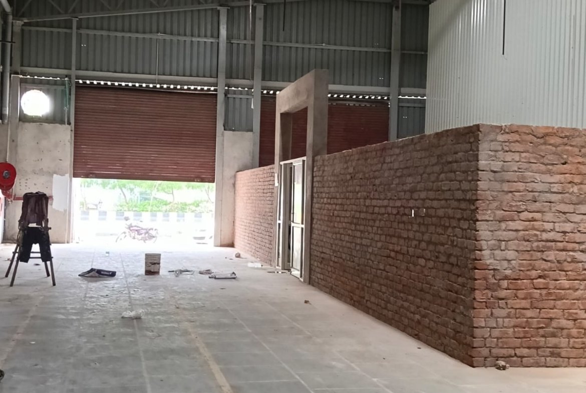 Spacious Warehouse for Rent in Prime Industrial Hub