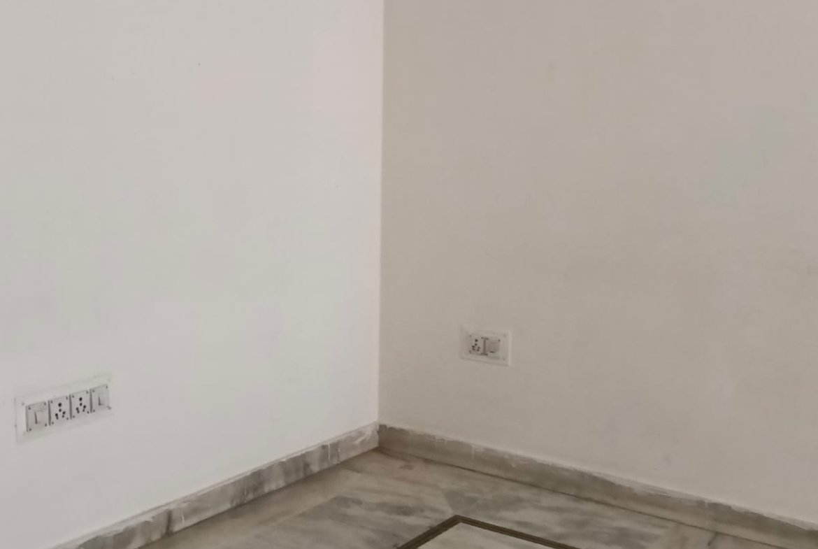 Premium 2 BHK Flat for Rent in mansarovar