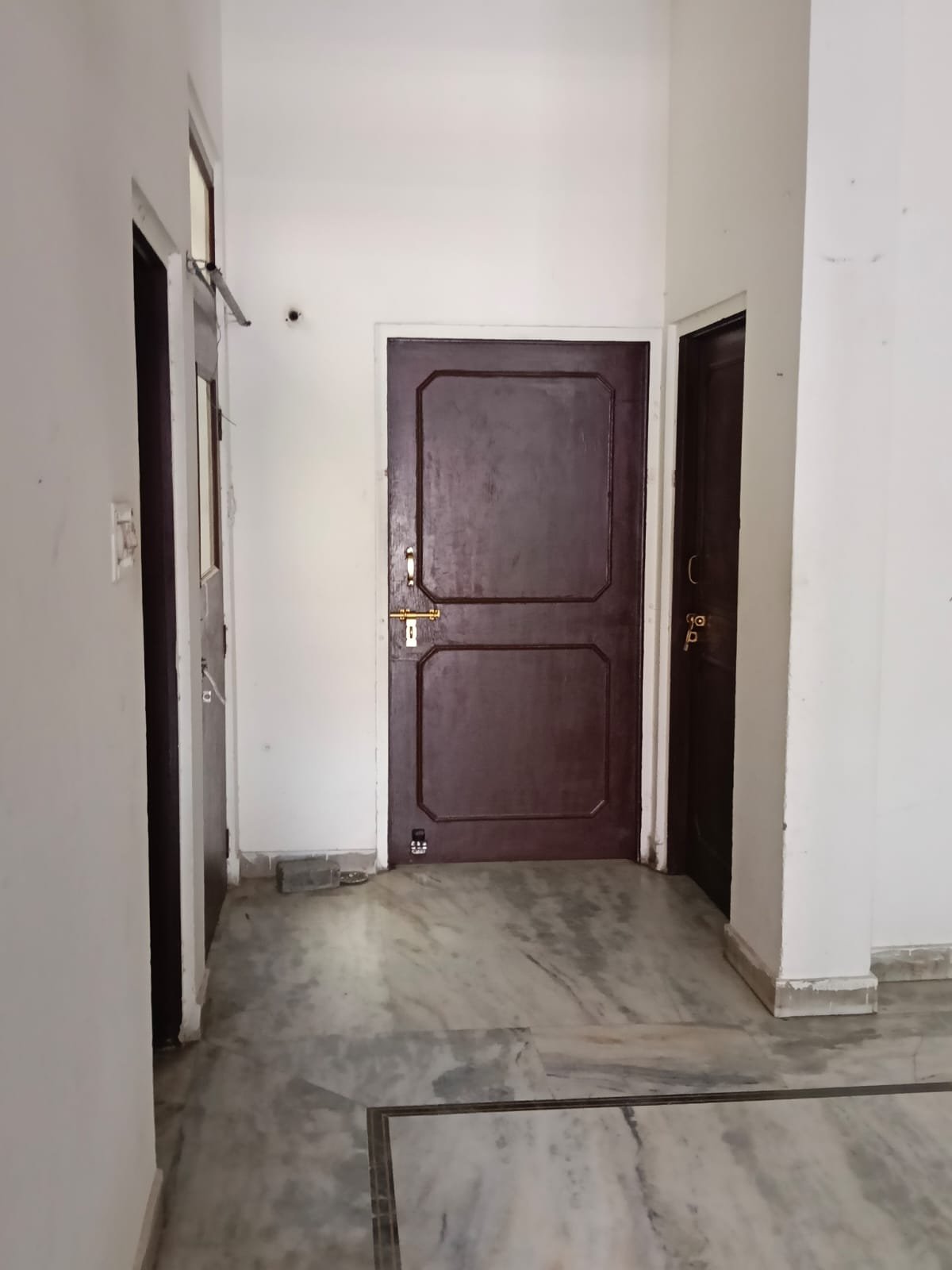 WhatsApp Image 2026-07-06 at 12.01.54 PM (1) Premium 2 BHK Flat for Rent in mansarovar