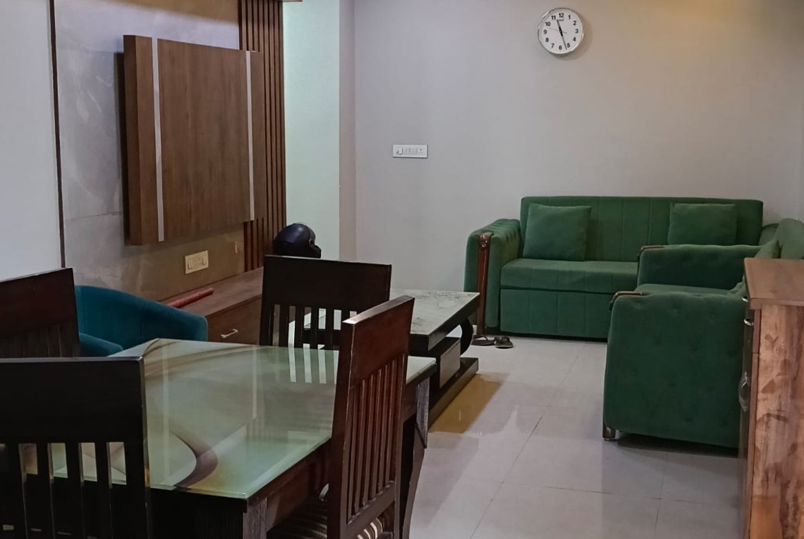 Modern and Spacious 3 BHK Furnished Flat for Sale