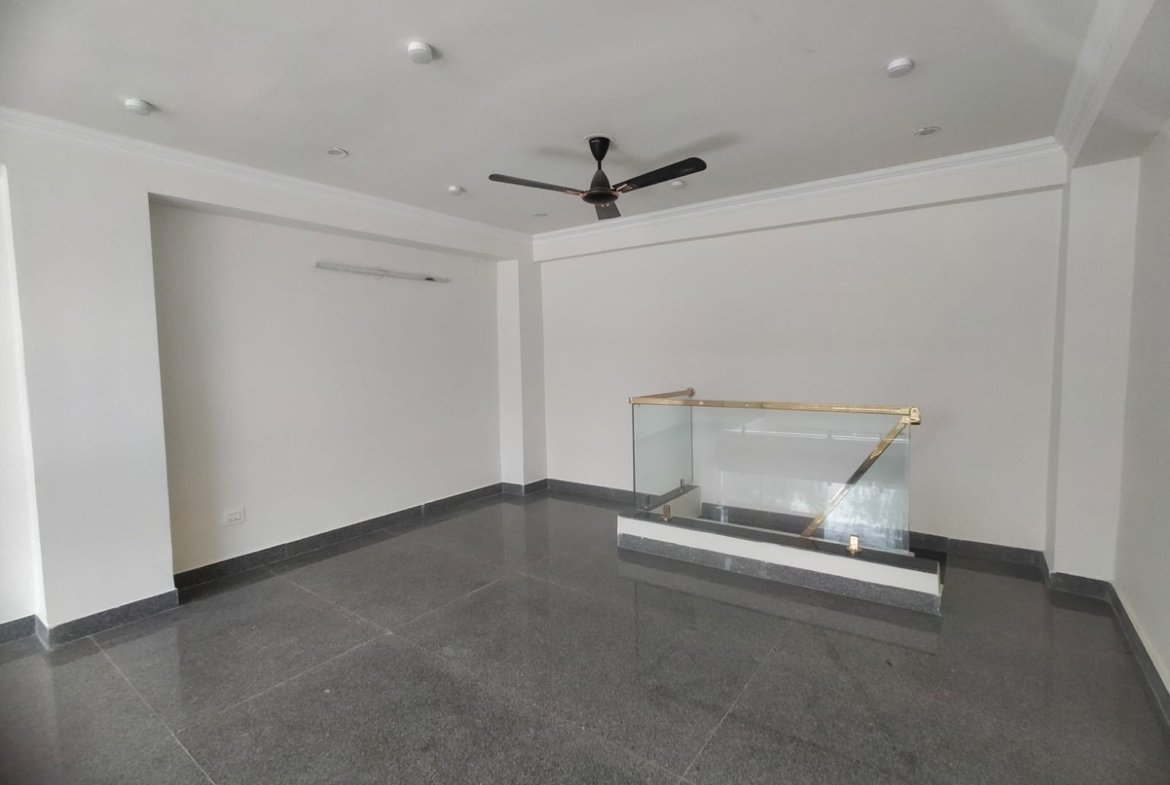 Premium Showroom for Rent