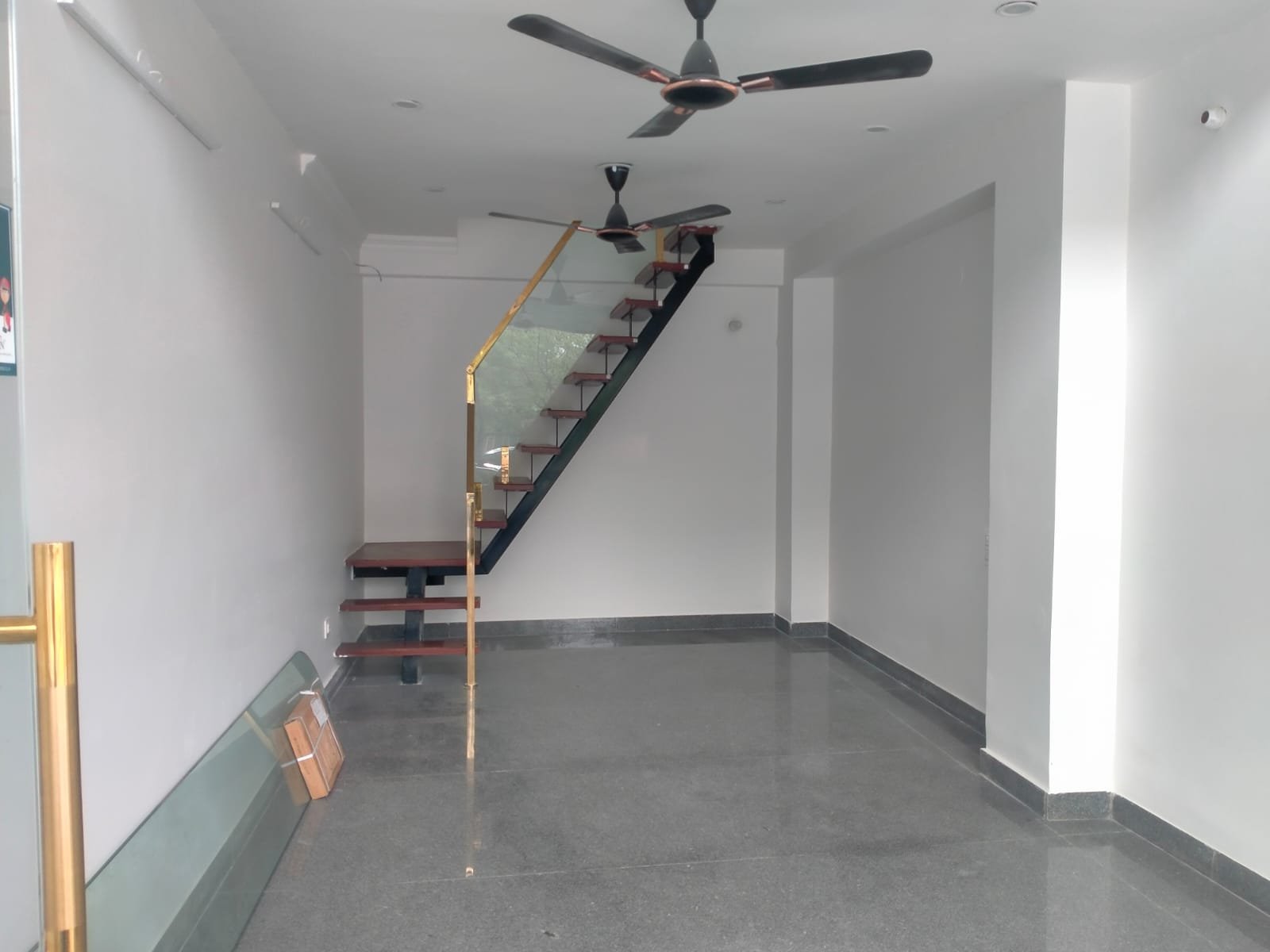 Premium Showroom for Rent