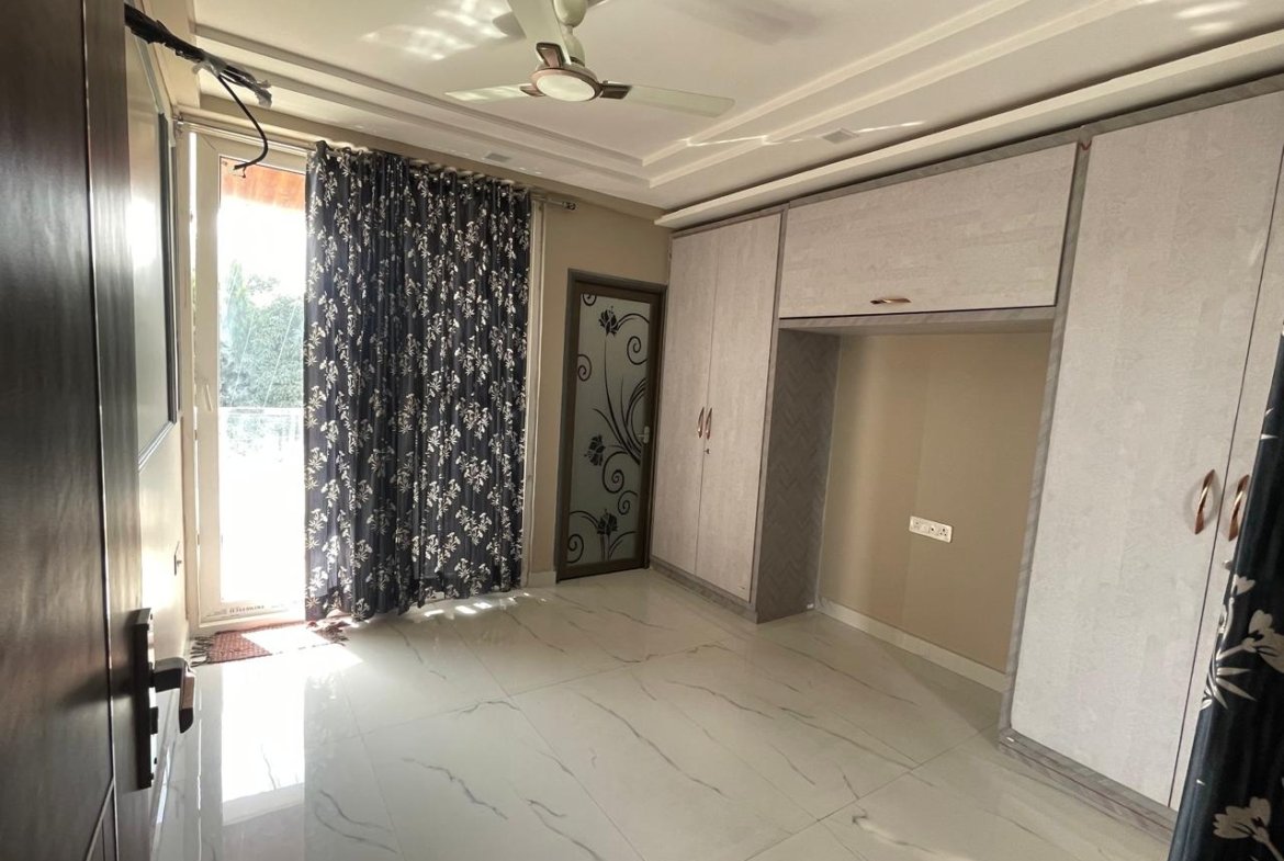 Luxury 3BHK Flat for Sale