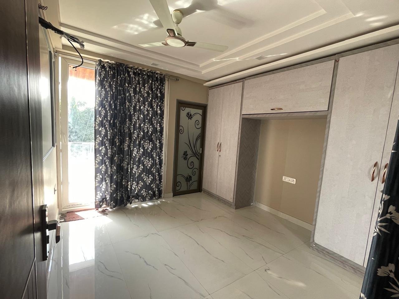 Luxury 3BHK Flat for Sale
