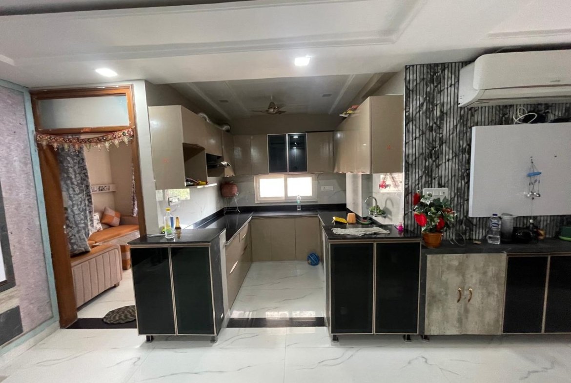Luxury 3BHK Flat for Sale