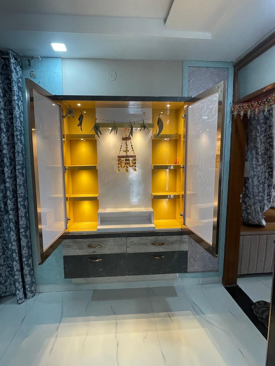 Luxury 3BHK Flat for Sale