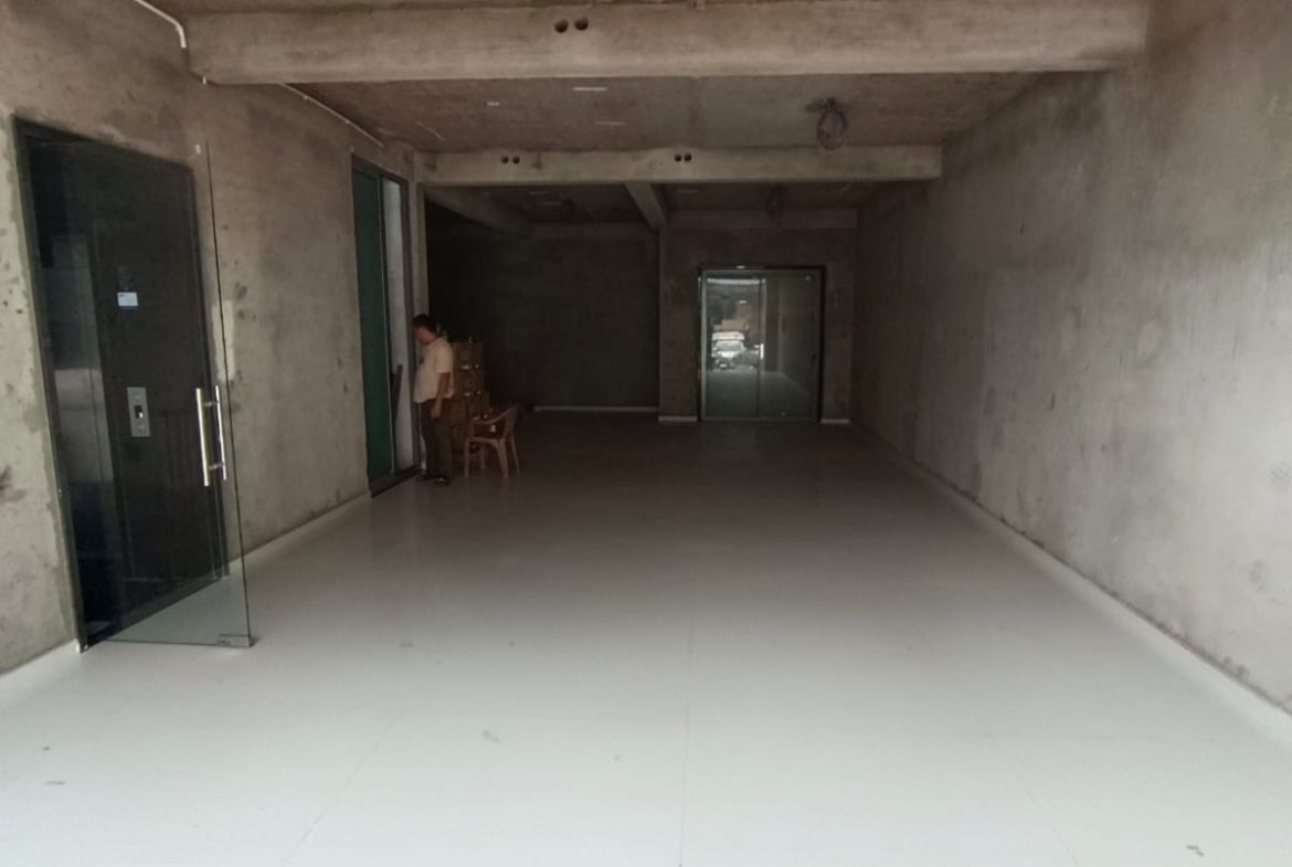 Showroom Space Available for Rent