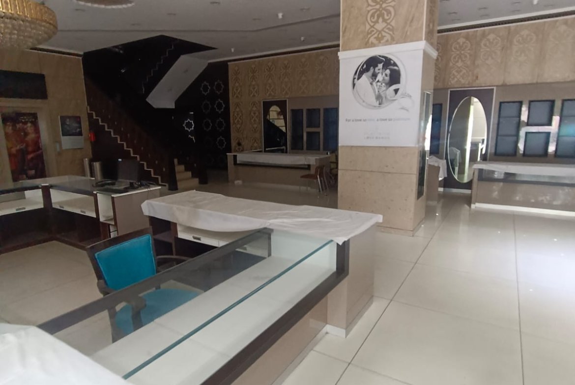 Showroom Space for Rent