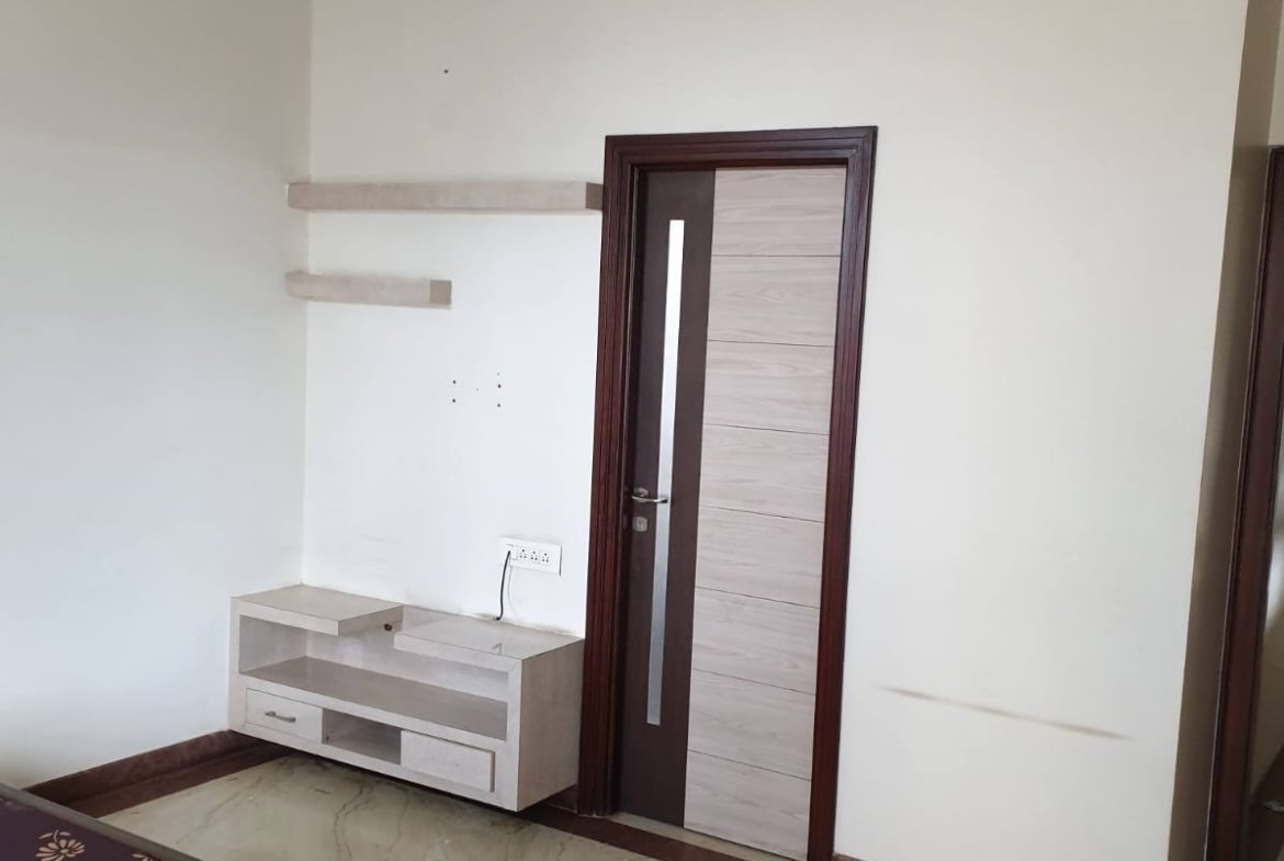 Luxury 3BHK Furnished Flat for Rent