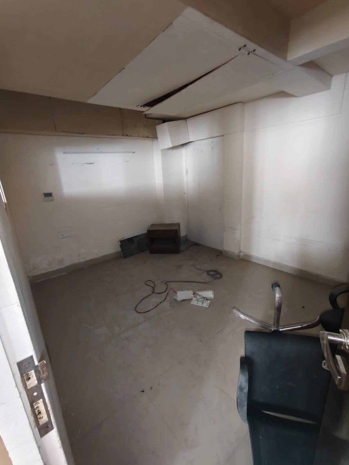 WhatsApp Image 2026-08-07 at 2.48.37 PM Furnished Office Available For Lease