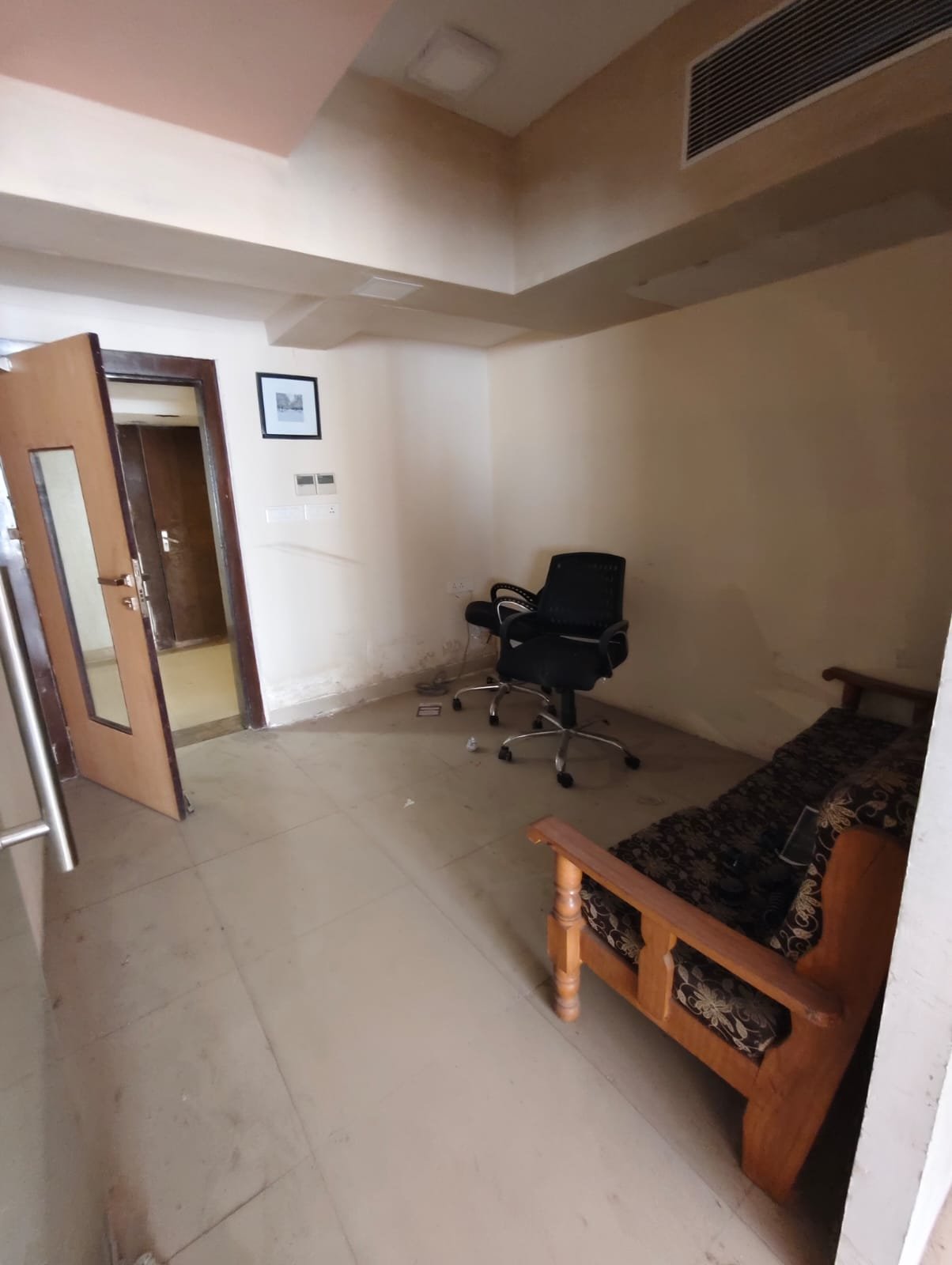 WhatsApp Image 2026-08-07 at 2.48.47 PM (1) Furnished Office Available For Lease