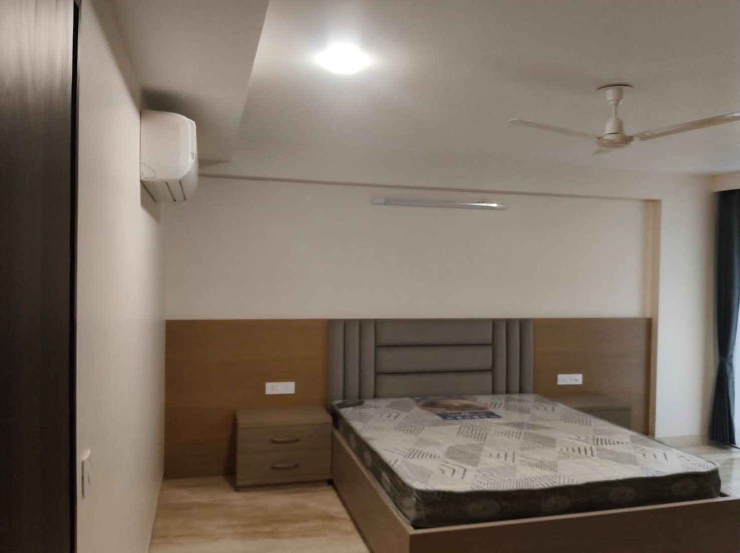 WhatsApp Image 2026-10-12 at 12.41.02 PM 3 bhk Furnished Luxury Flat For Rent