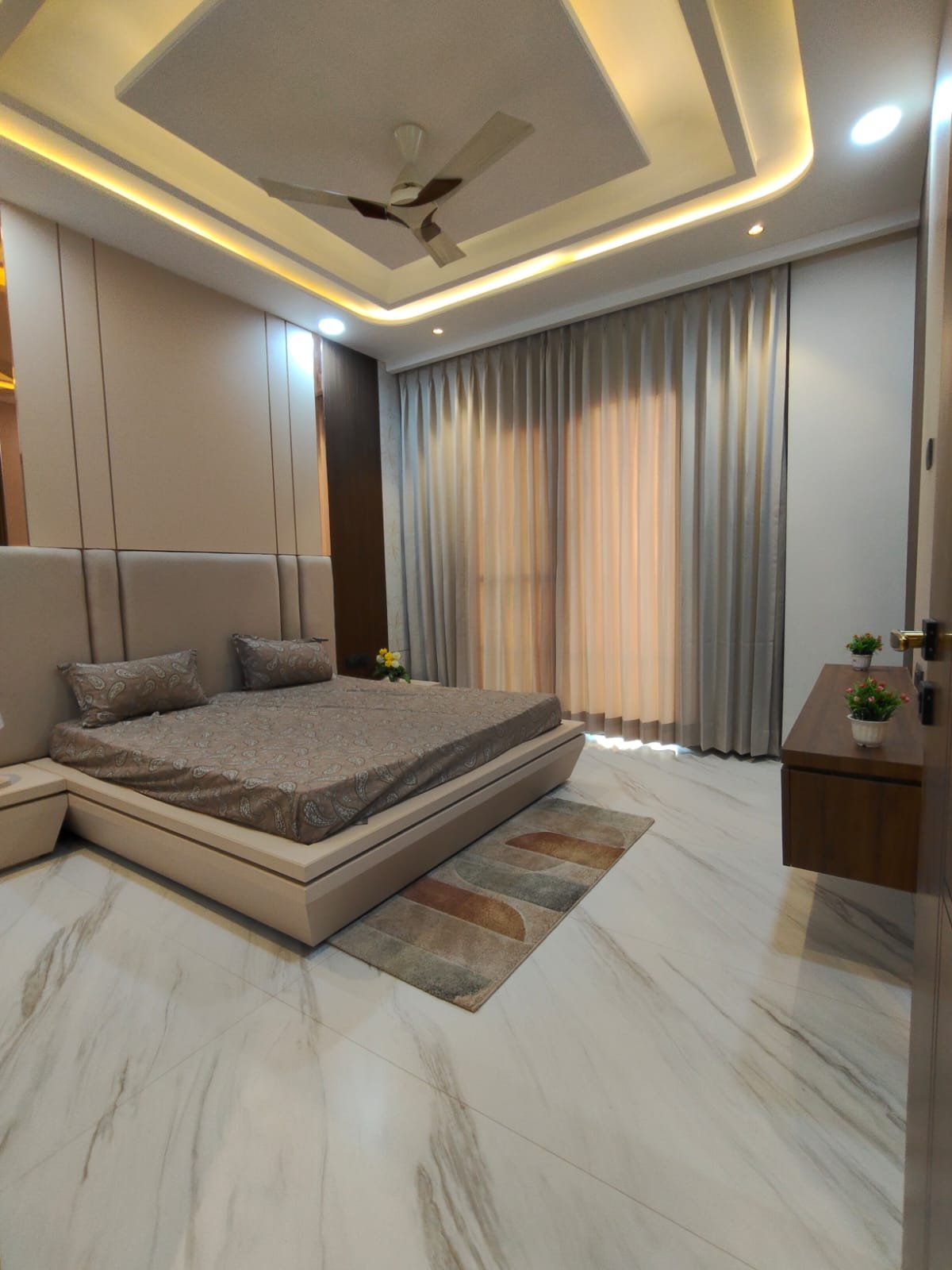 5 bhk Fully Furnished Luxury Villa For Sale