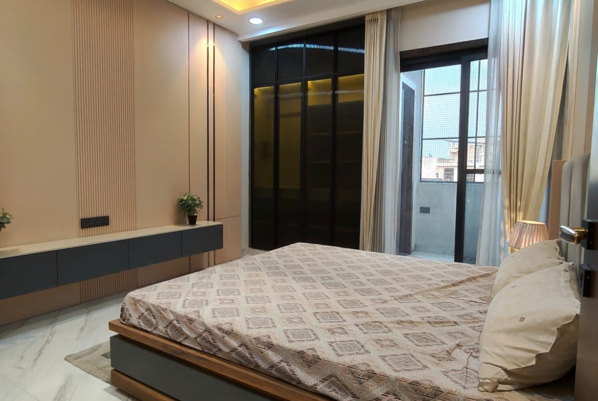 5 bhk Fully Furnished Luxury Villa For Sale