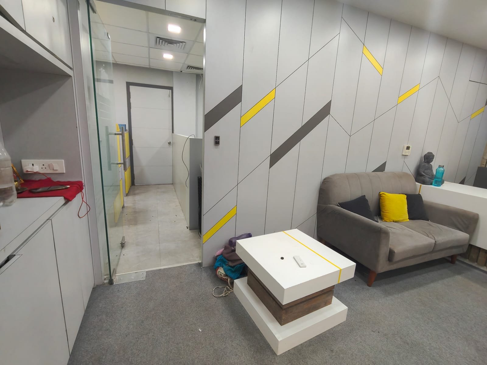 WhatsApp Image 2026-10-14 at 12.36.31 PM (1) Luxury Furnished Office For Rent