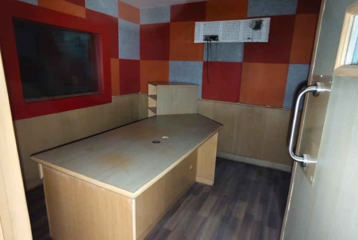 Fully Furnished Office Available For Rent