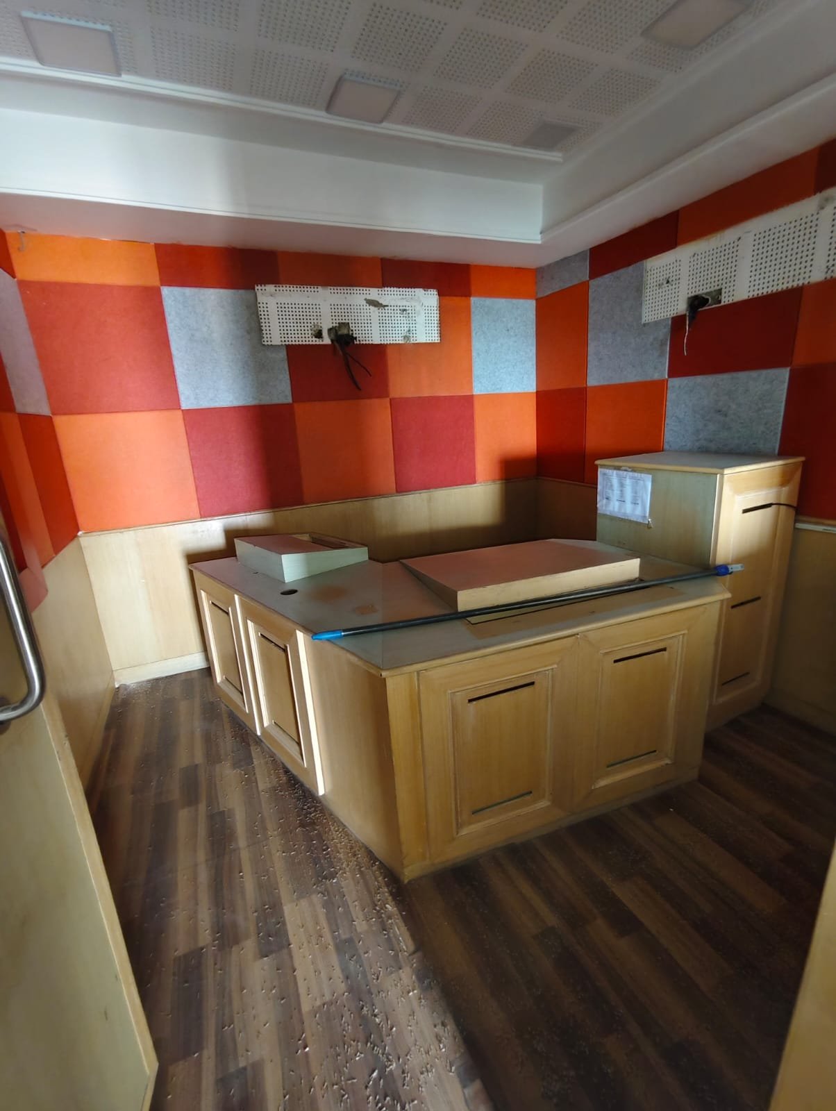 Fully Furnished Office Available For Rent