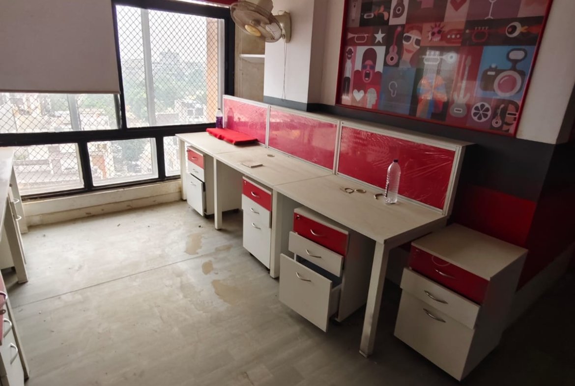 Fully Furnished Office Available For Rent
