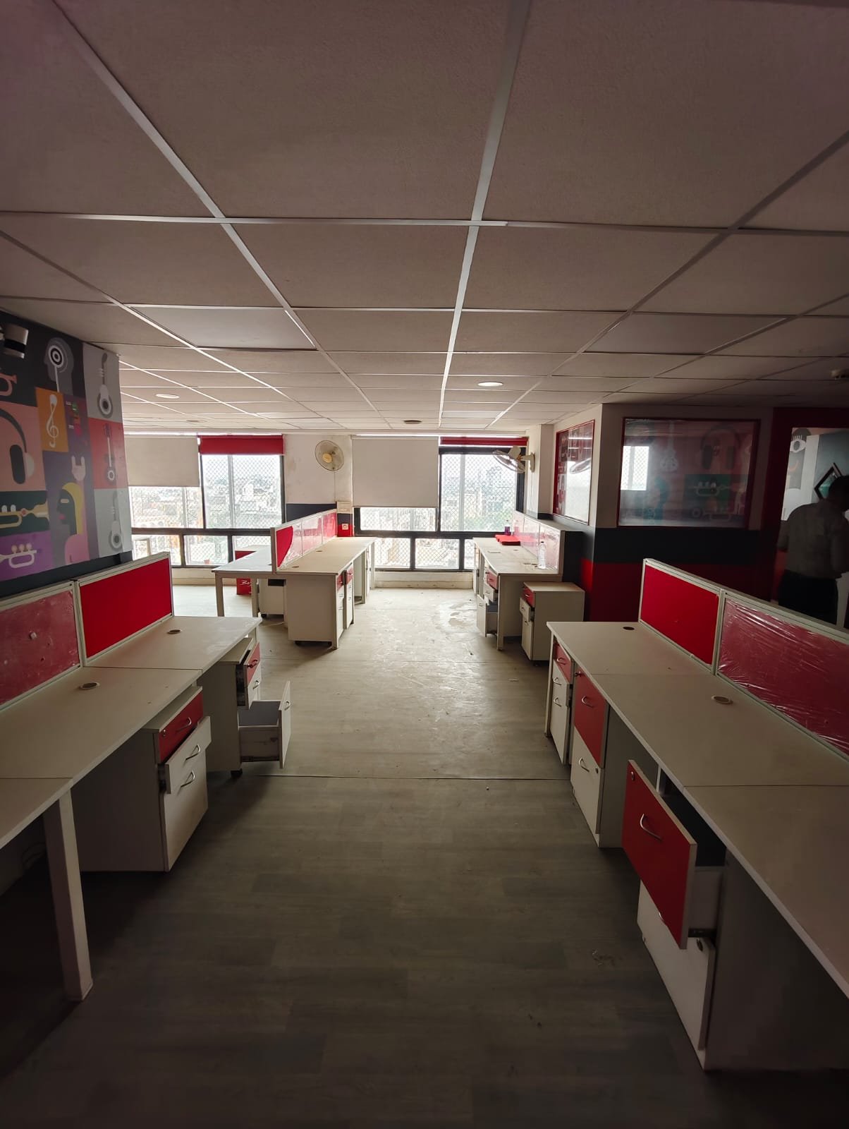 Fully Furnished Office Available For Rent