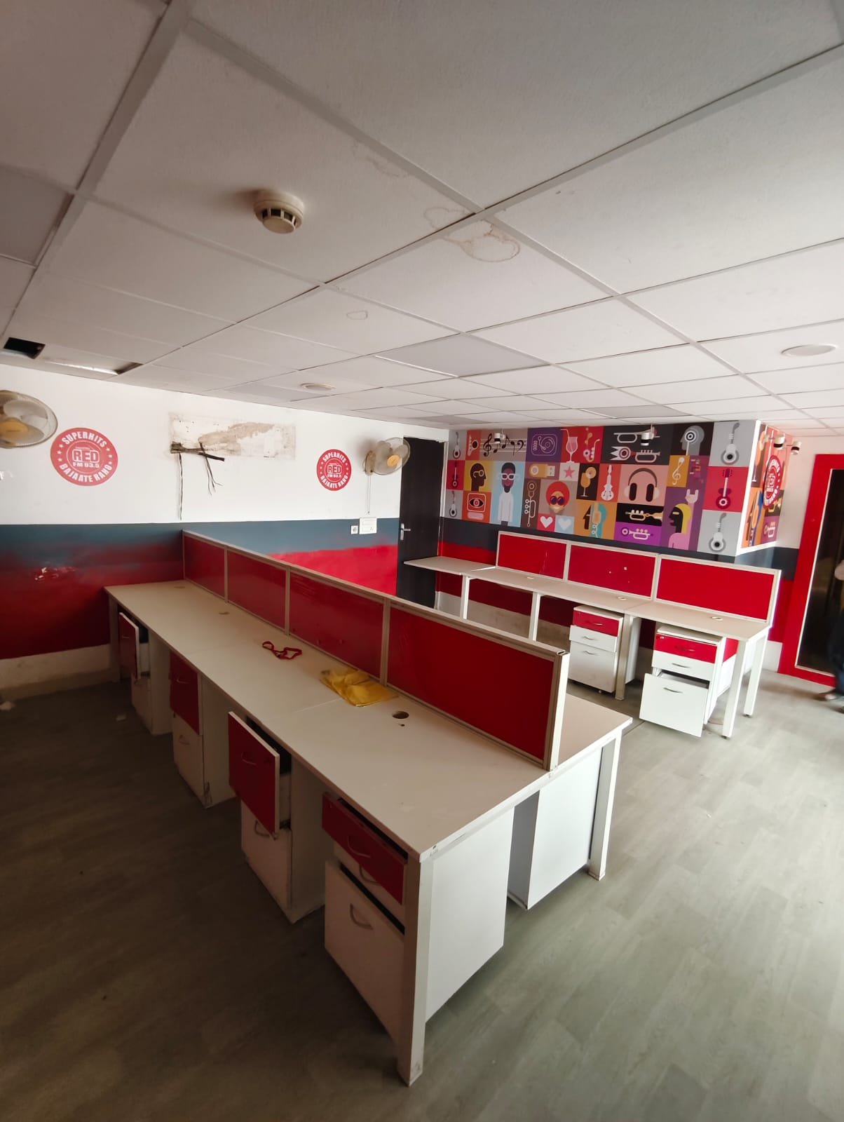 Fully Furnished Office Available For Rent