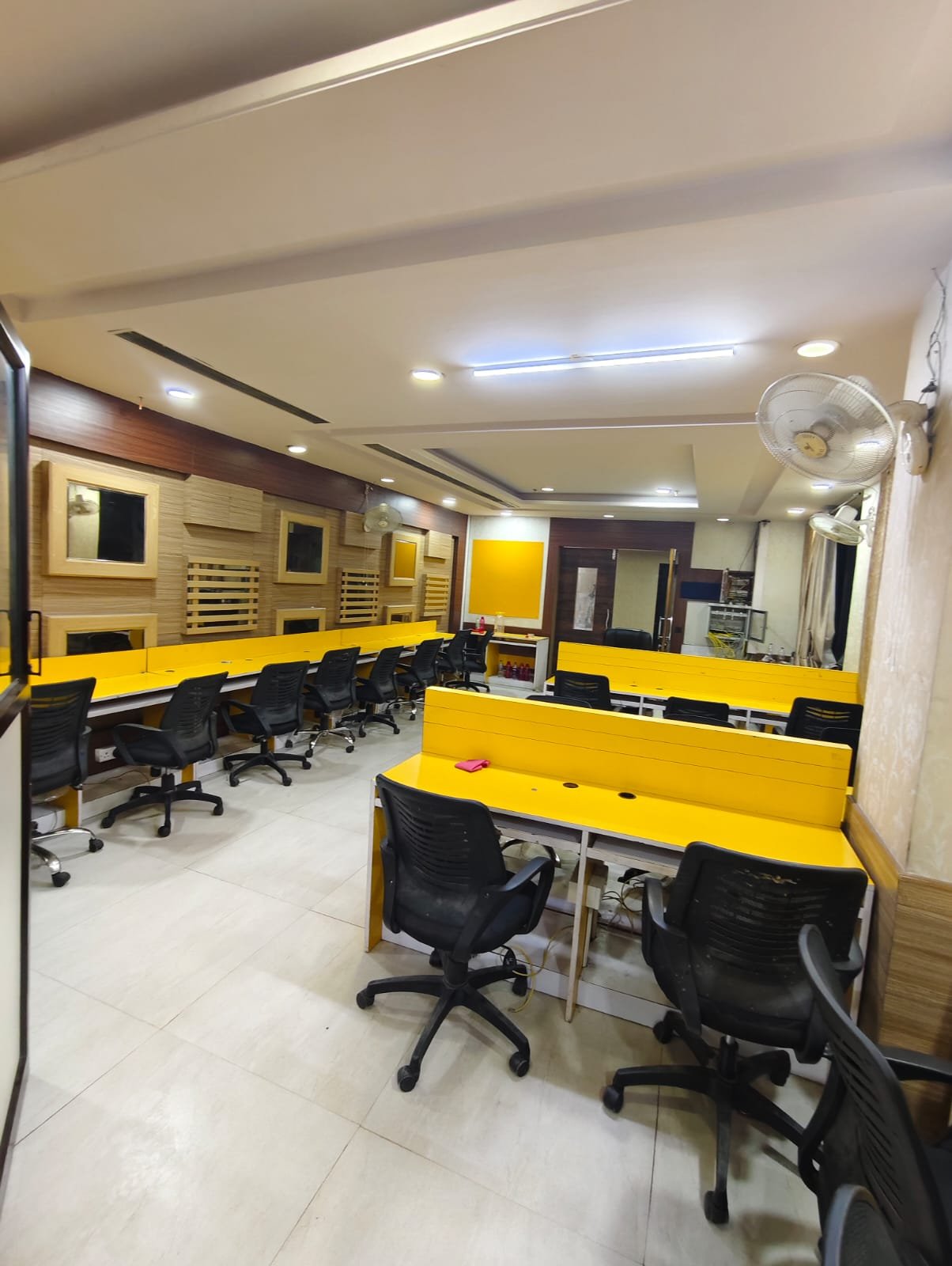 Fully Furnished Office Available For Lease